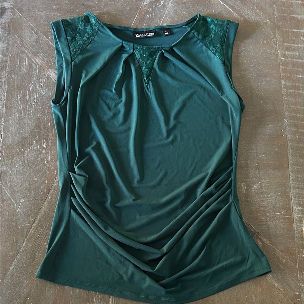 Elegant Teal Sleeveless Blouse with Lace Accents